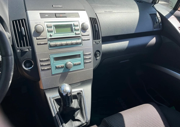 Toyota Verso cena 9900 przebieg: 298000, rok produkcji 2006 z Gdynia małe 106